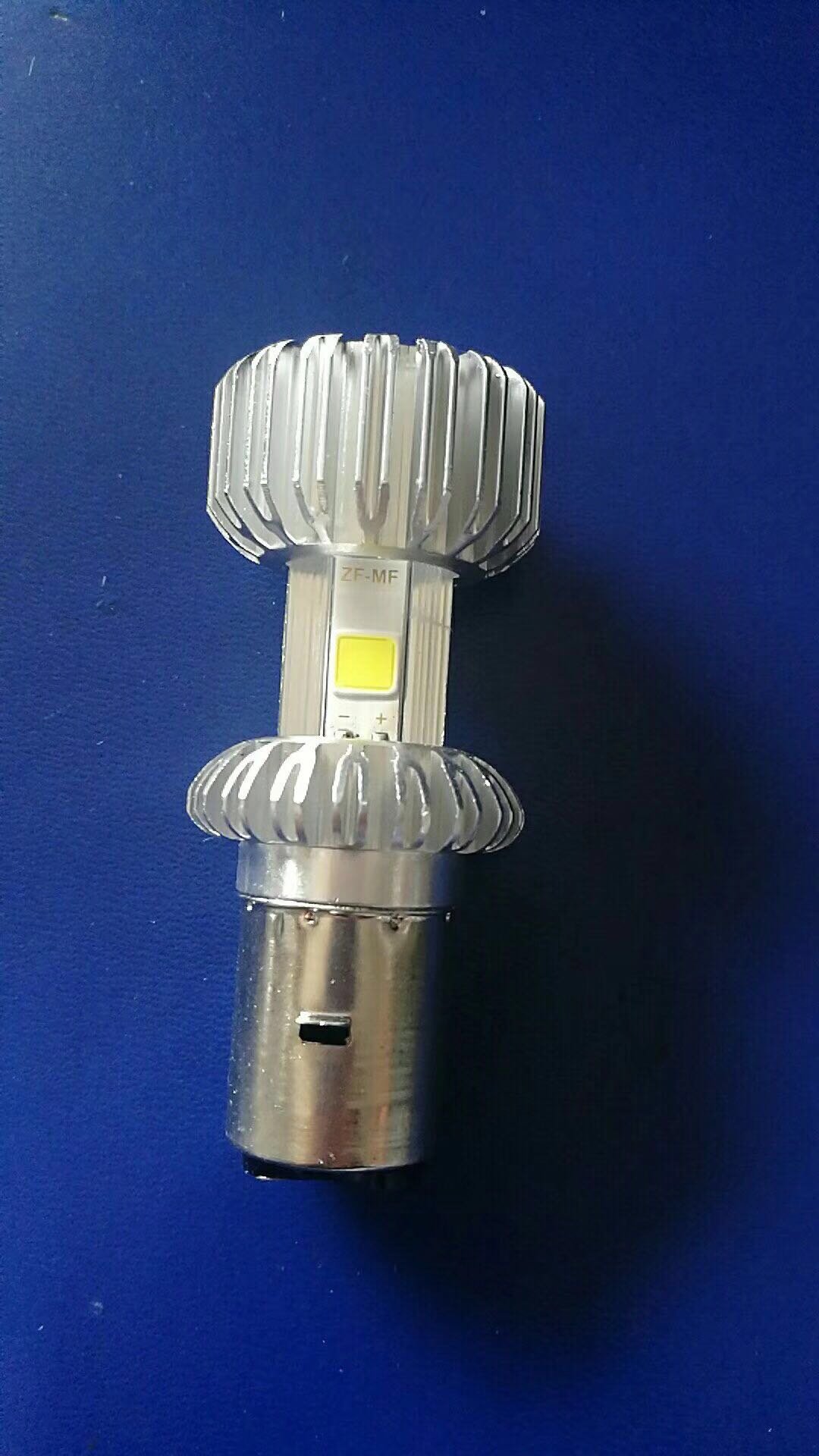 双爪双面灯泡(led)精品